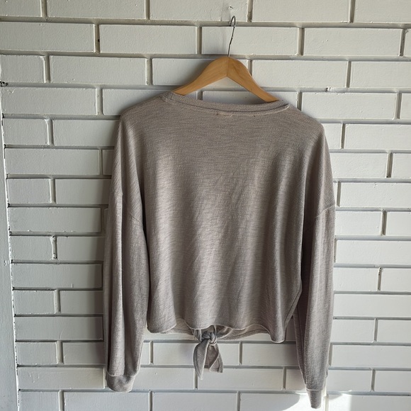 H&M | Beige Top - Picture 5 of 5